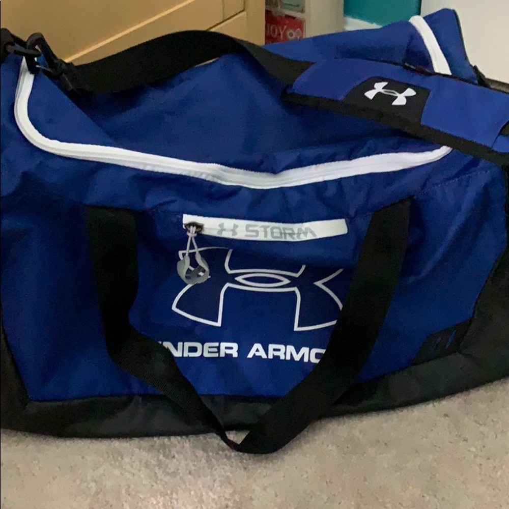 Water resistant duffle